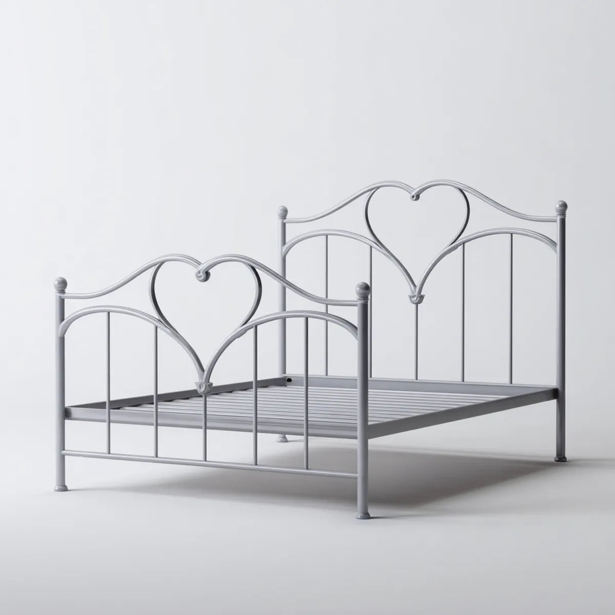 Lit double 140 x 190 cm en acier gris avec sommier à lattes tête et pied de lit en forme de cœur